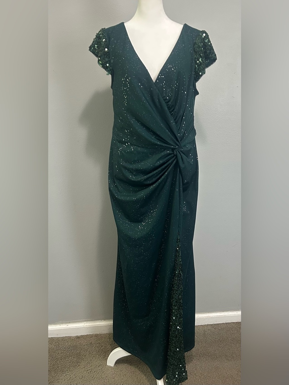 Ever Pretty Emerald Dress Sequin-Accented Evening Gown (flaw)